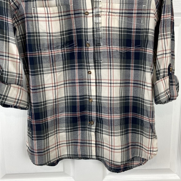 Carhartt Long Sleeve Button Up Shirt RN 14806 New with tag Womens Med 8/10 - Picture 3 of 7